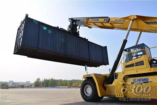 XCS45采用235kWh大容量免维护动力电池