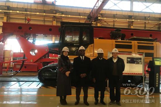 加蓬驻华大使访问三一