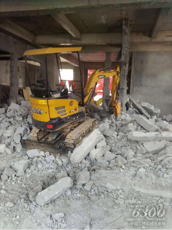 三一微挖施工现场