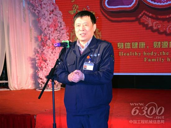 哈轴领导参加离退休职工“迎新春”茶话会