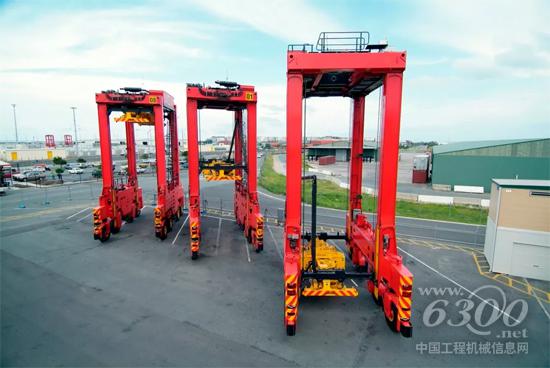 卡尔玛AutoStrad自动跨运车正在Patrick布里斯班港准备工作