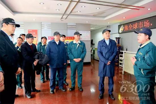 山东重工集团总经理江奎慰问山推一线员工