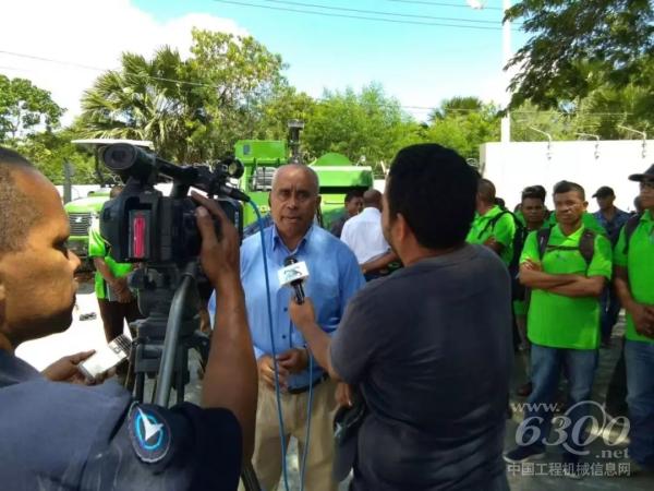 东帝汶国务部长兼农业部部长EstanislauAleixo da Silva先生就徐工培训事宜接受媒体采访