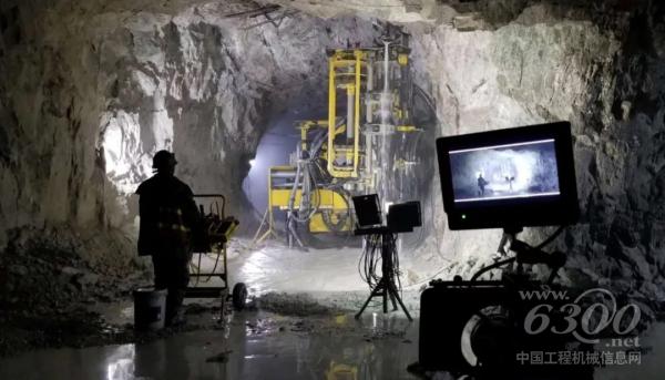 安百拓Simba 1354中深孔采矿台车