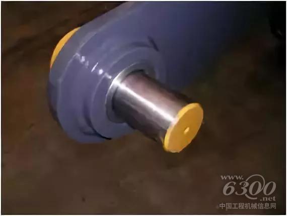 全车销轴经过调制淬火处理,表面硬度达50HRC,大幅度提升使用寿命