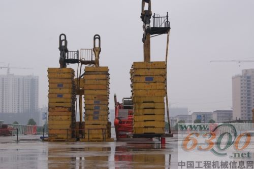 中联重科 履带吊