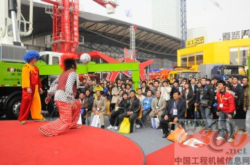 鸿得利，宝马展