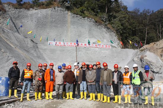 亚行领导赴尼泊尔公司新都等工地检查指导工作