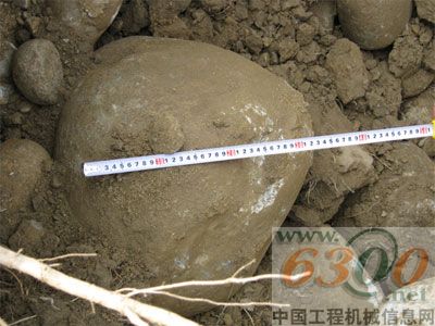 西宝线二工区随机量取的漂石