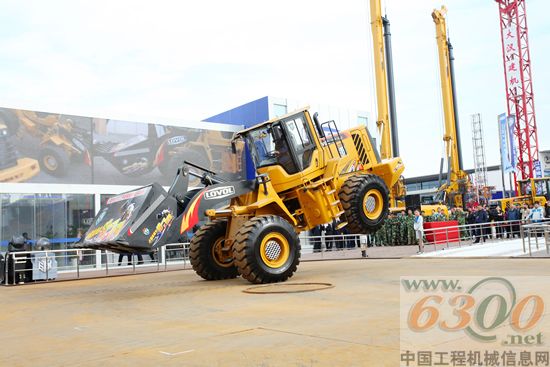 雷沃ETX装机大秀街舞