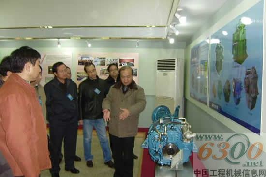 YH350轨道车辆动力换档变速箱技术评审会顺利召开