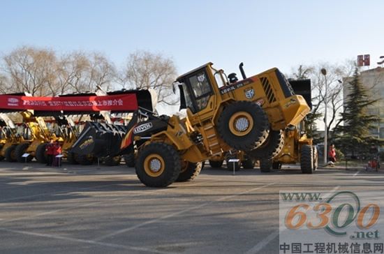 中国装载机第一街舞