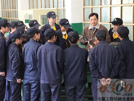 全力打造“金蓝领” 徐工高技能人才培养纪实