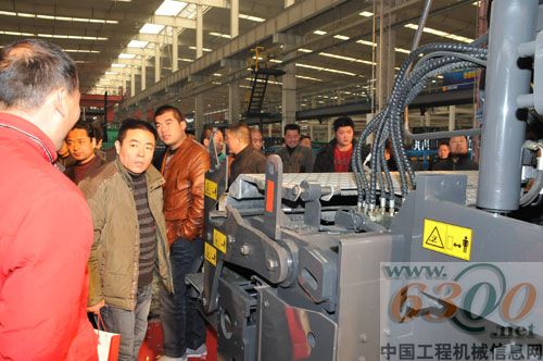 用户对徐工RP903S摊铺机反响强烈