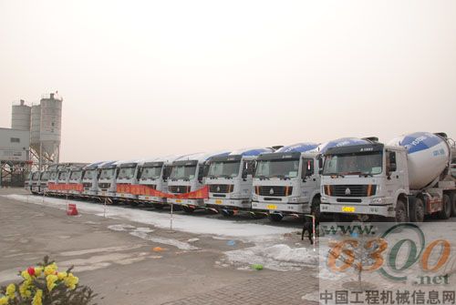 宇通重工混凝土搅拌车