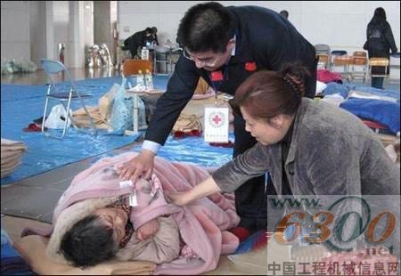 陈光标在救灾现场