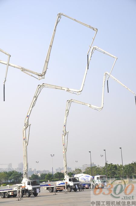 中联重科混凝土泵车广州绚丽登场