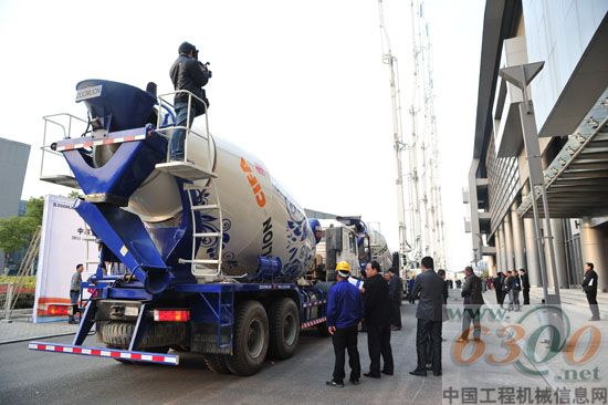 中联ZOOMLION-CIFA复合技术新品南京展示