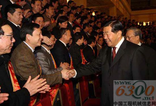 席贾庆林在北京会见中国机械工业联合会三届三次会员大会代表