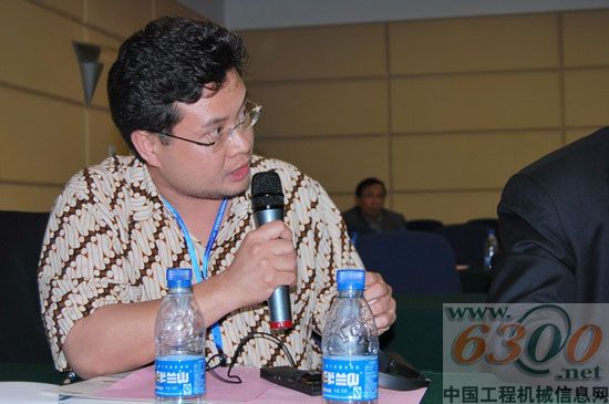 场下与场上交流互动