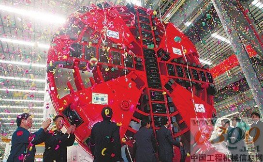 盾构机,钻机,吊车