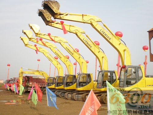 力士德 挖掘机