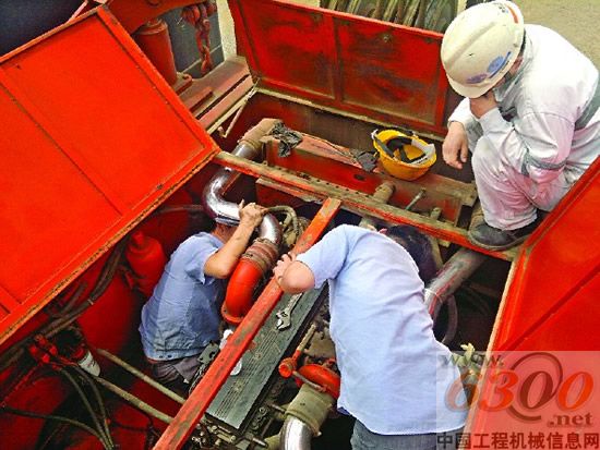 中联重科 履带吊 服务