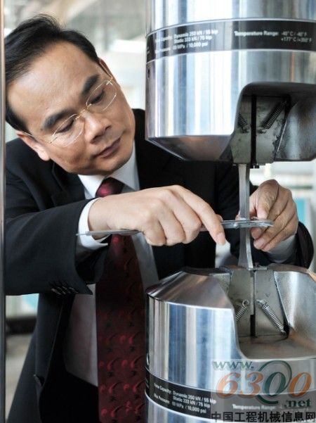 易小刚 自主创新