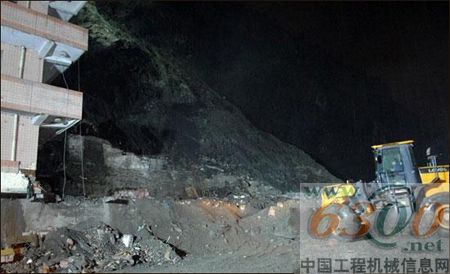 雷沃,装载机,救灾