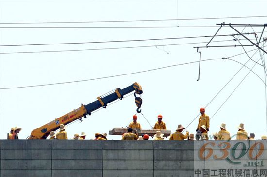 徐工,起重机,温州动车,救援