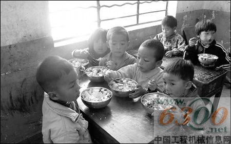 工 程 机 械,小 松