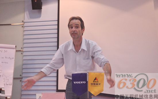 山东临工,国际化