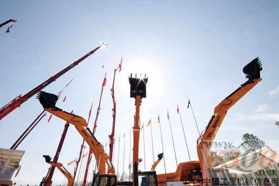 三一,首届亚欧博览会