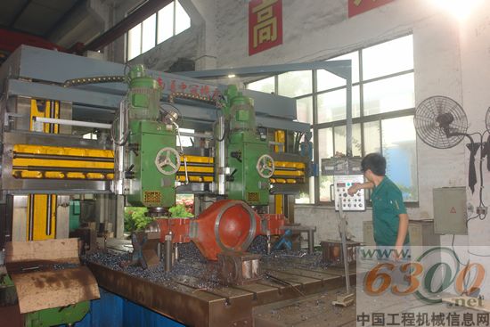 宇通重工 陈文美