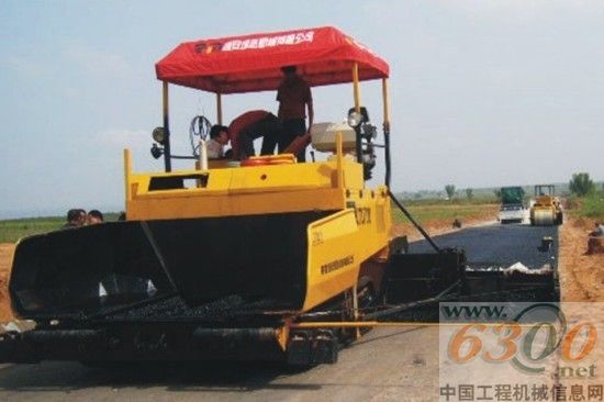 中交西筑 摊铺机