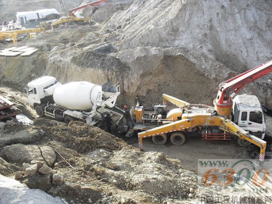 中集凌宇 LNG混凝土搅拌车