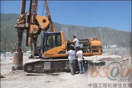 福田雷沃 旋挖钻