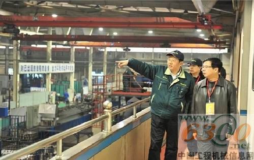 韩志军参观山推