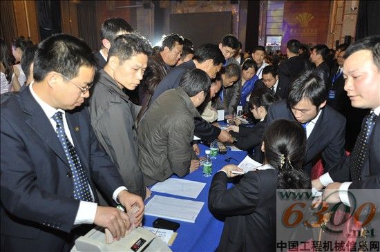 客户现场支付定金购买新品