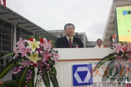 福建厦门市政府副秘书长、厦门市对台贸易促进中心主任黄河明致欢迎词