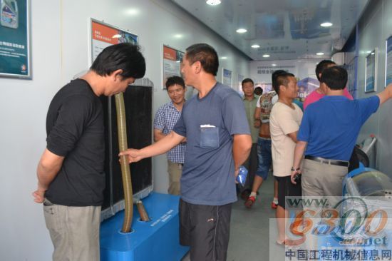 2012德乐卡车全国巡展活动徐州站