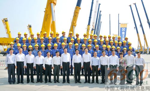 贾庆林视察徐工