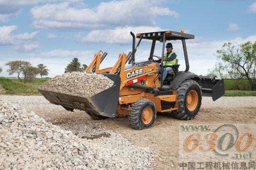 凯斯全新一代570N XT物料牵引机