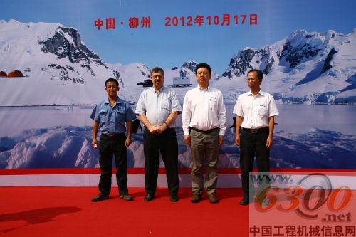 柳工两位技术专家将奔赴南极参与极地科考