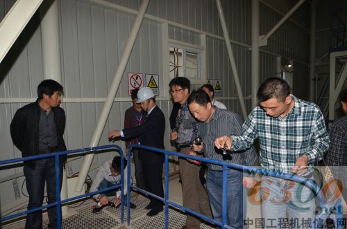 环保型搅拌楼正式建成投产