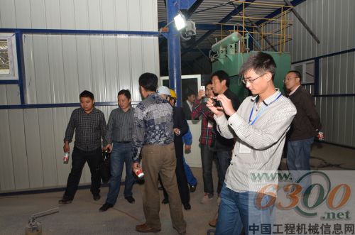 环保型搅拌楼正式建成投产