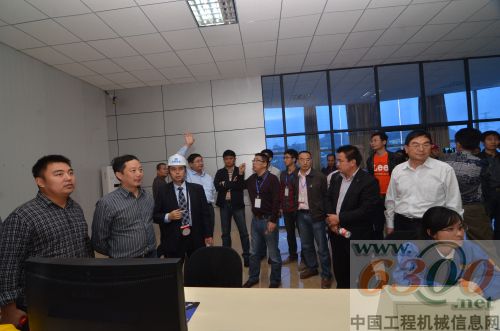 环保型搅拌楼正式建成投产