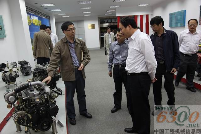 常州市副市长王成斌到常柴公司走访调研