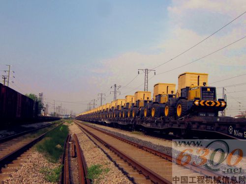 徐工装载机批量出口俄罗斯