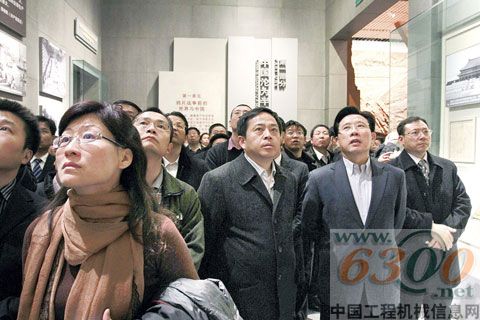 三一,参观,复兴之路,展览,梁稳根,报国,使命